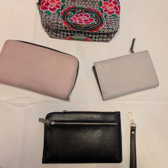 Kate Spade Black Saffiano Leather Wristlet & Assorted Wallet bundle - Picture 3 of 16
